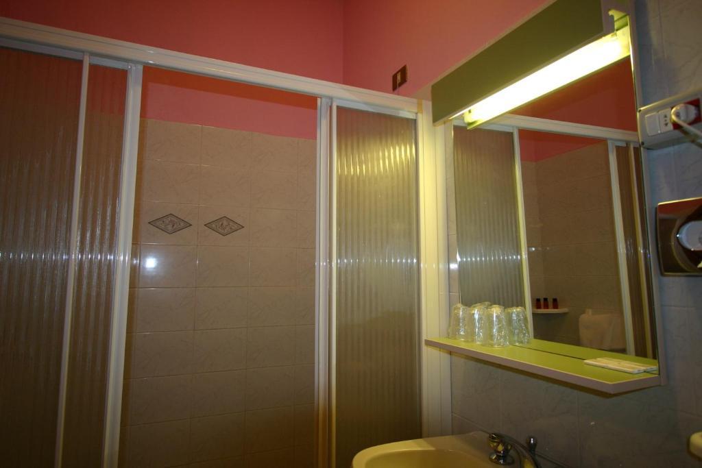 Terre D'Orcia Hotel Seggiano Стая снимка
